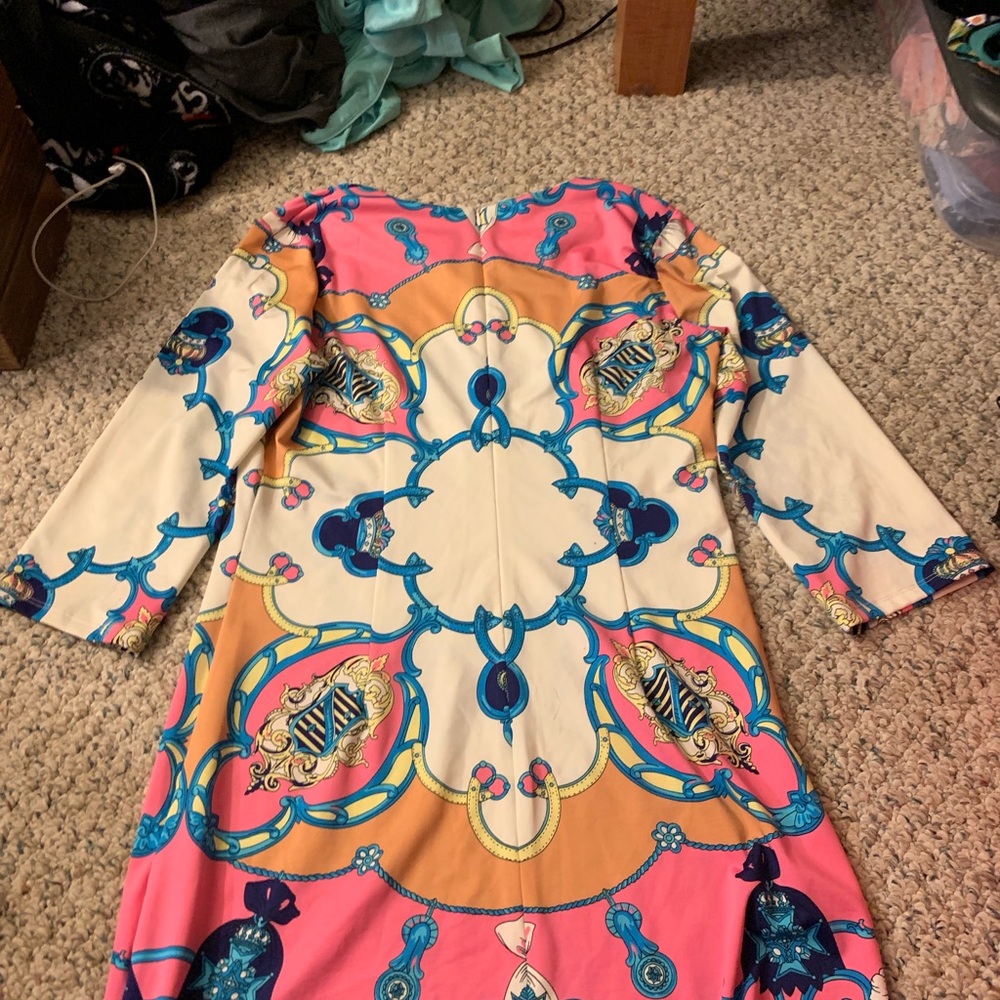 Patterned Dress - Picture 2 of 3